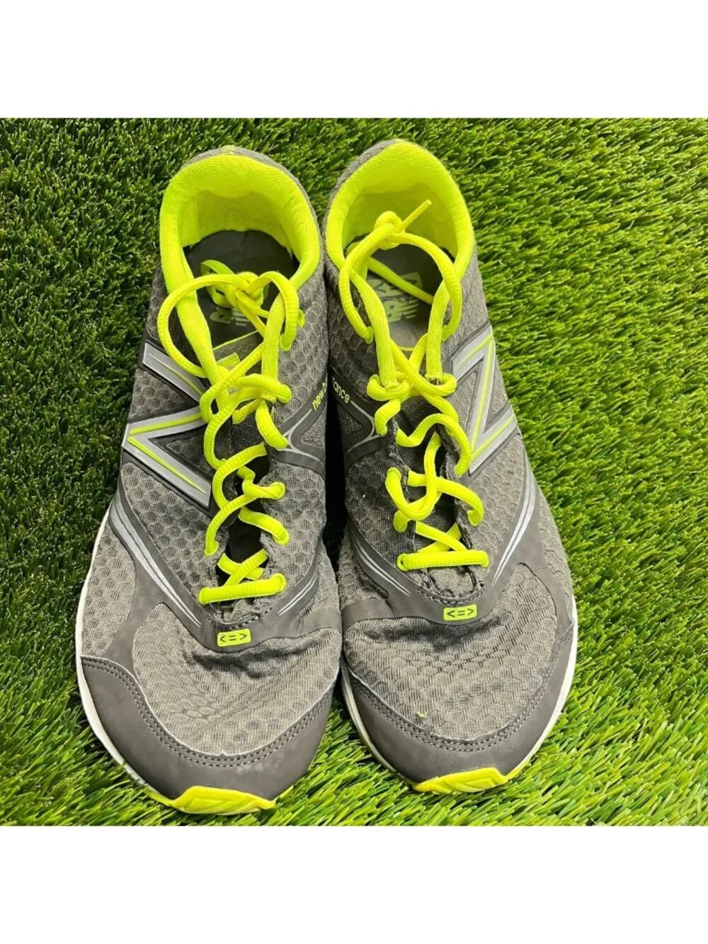 New Balance 730 V2 Mens Size 10.5 Gray Yellow Athletic Running Shoes Sneakers